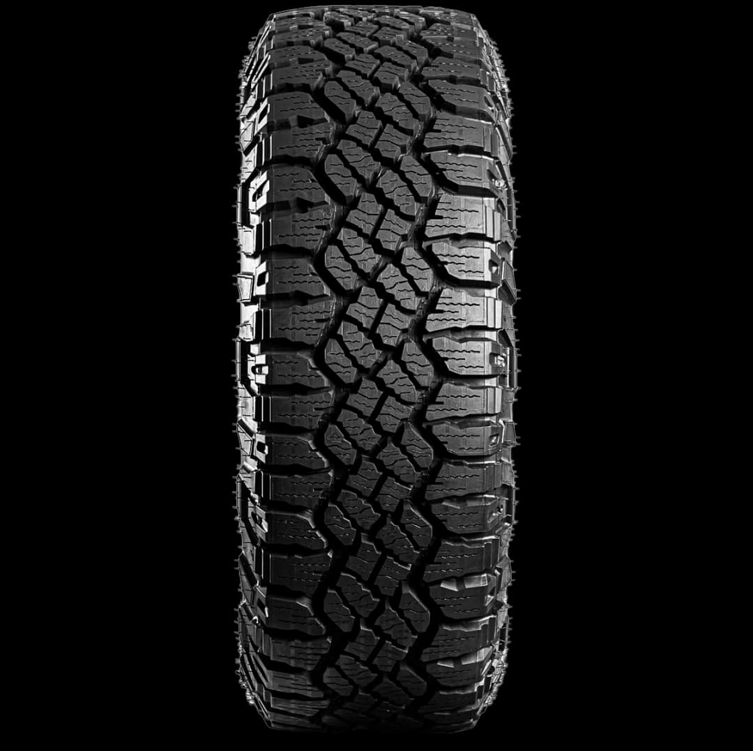 Goodyear Wrangler Duratrac RT 17" front tire