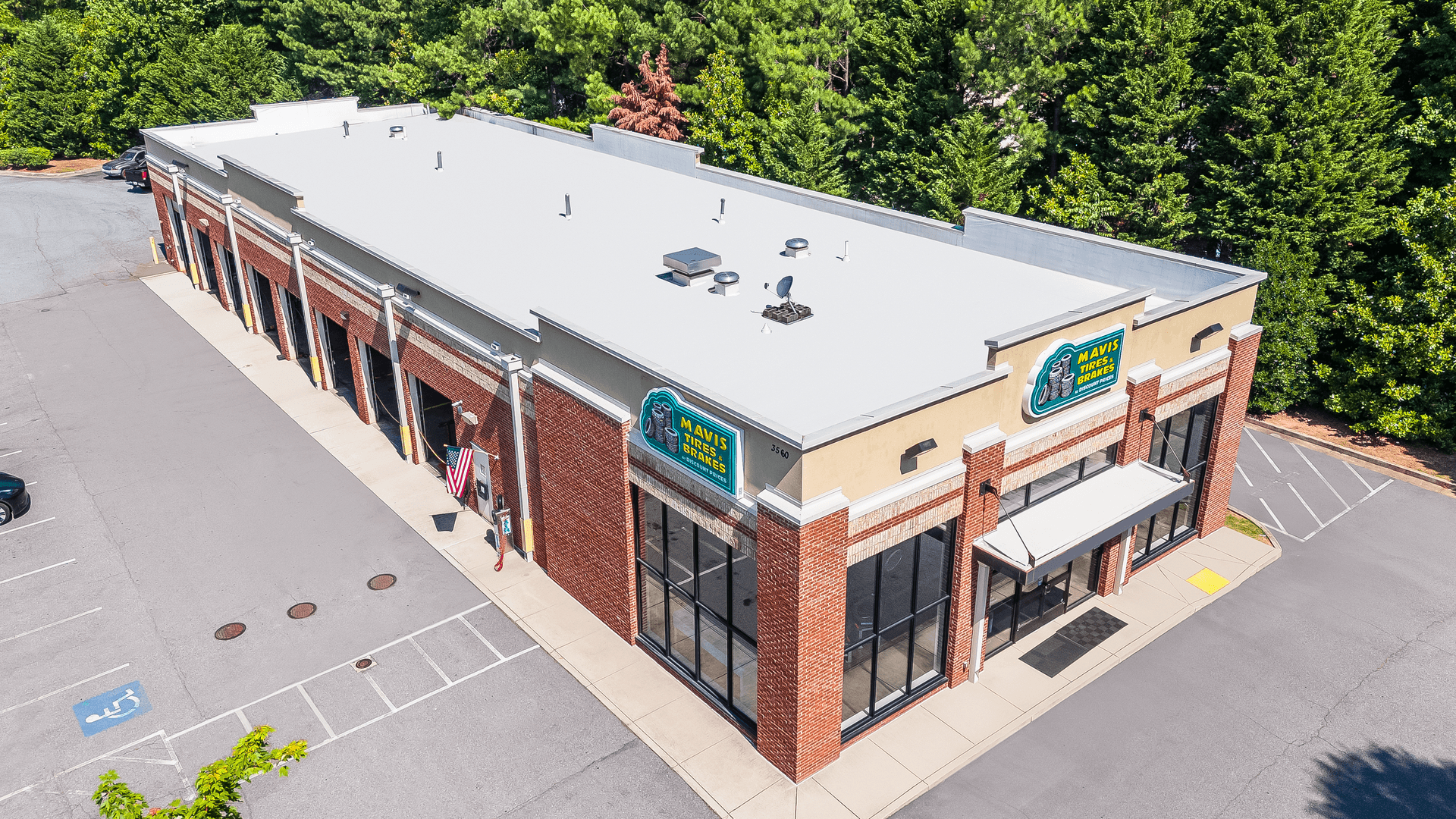 Store_1038 Tire Shop & Auto Repair in Suwanee (Peachtree pkwy), Georgia