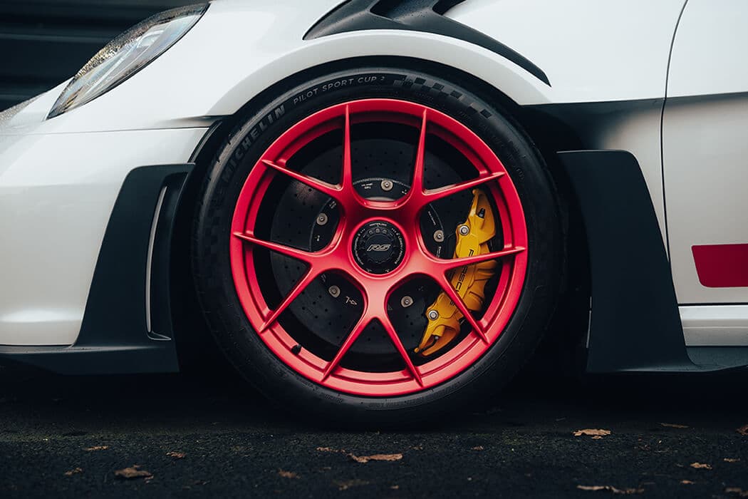 5 Disc-Brake-vs-Drum-Brake-Calipers-on-car NonFeatured 1050xVariable