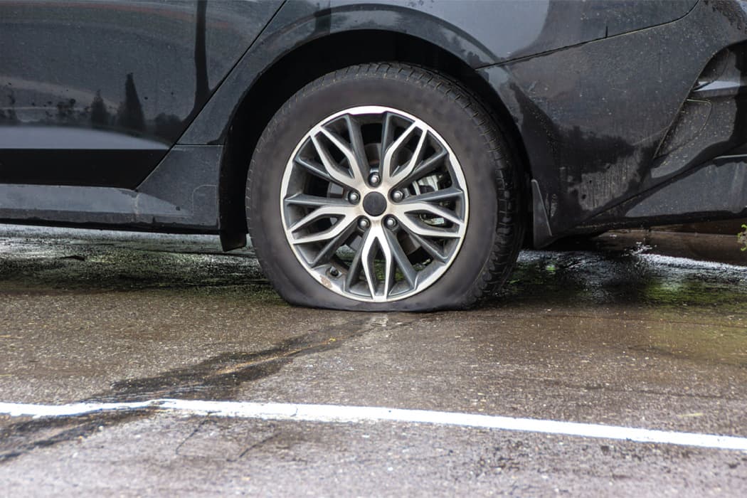 flat tire tire safety image