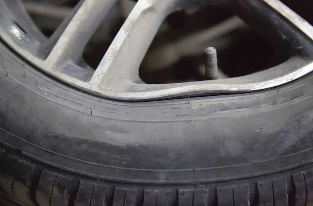 damaged tire image