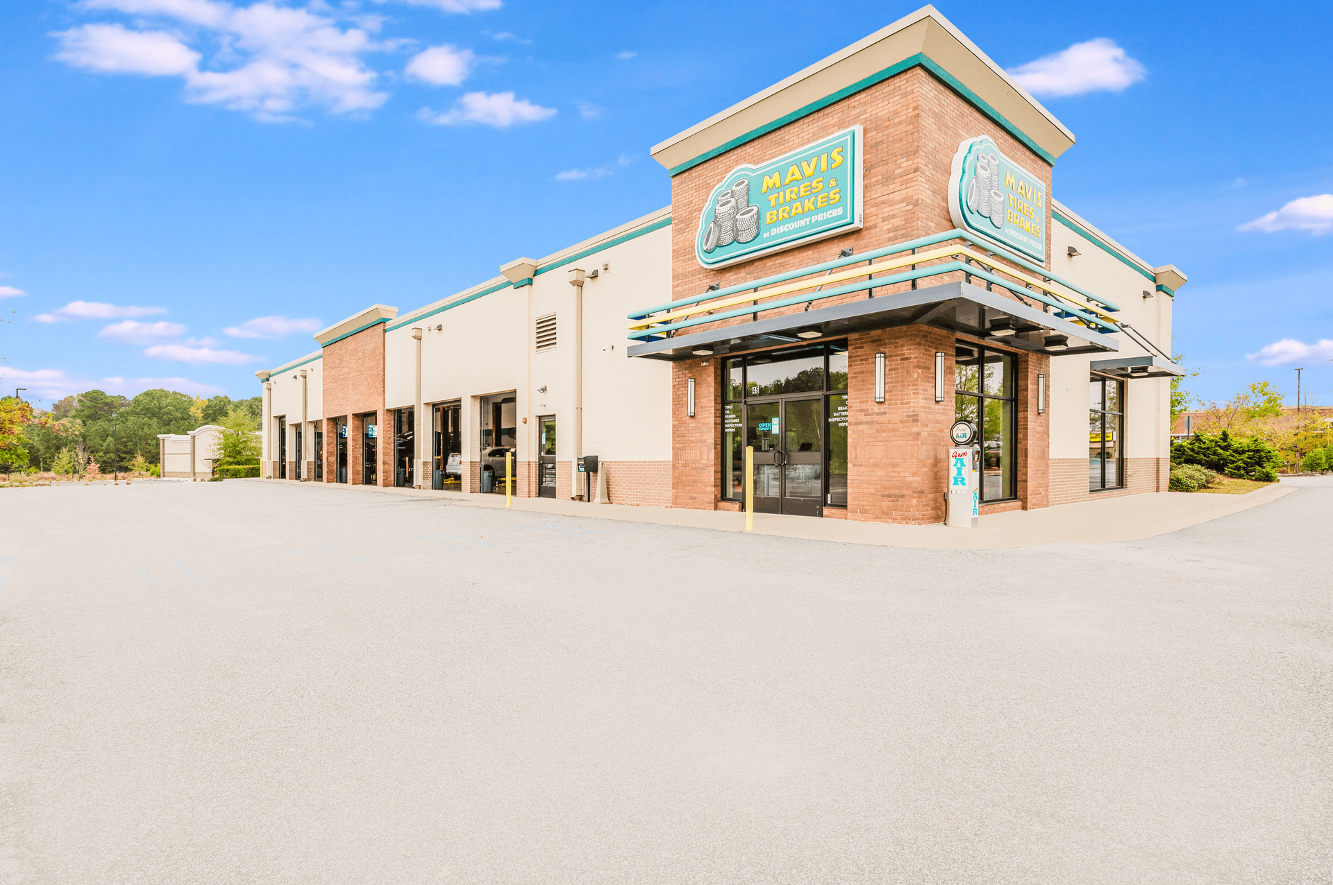 Store_1033 Tire Shop & Auto Repair in Newnan (Market pl), Georgia