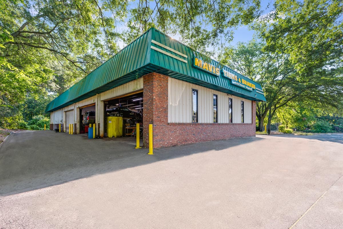 Store_818 Tire Shop & Auto Repair in Tallahassee (North Monroe), Florida