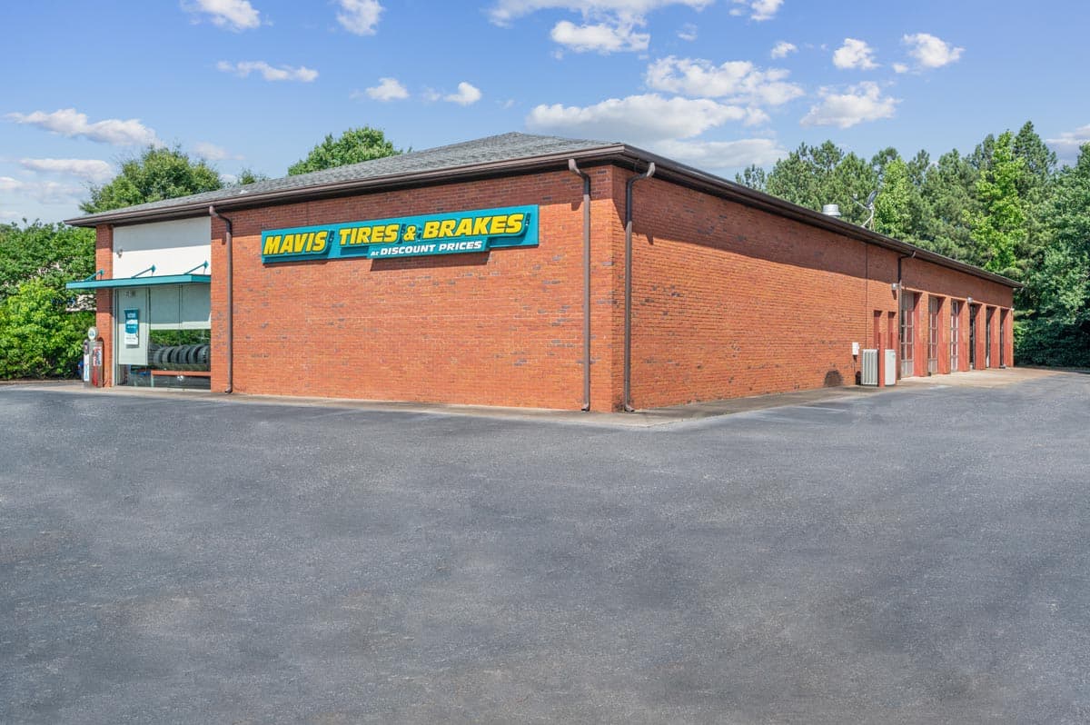 Store_621 Tire Shop & Auto Repair in Suwanee (Johns Creek), Georgia