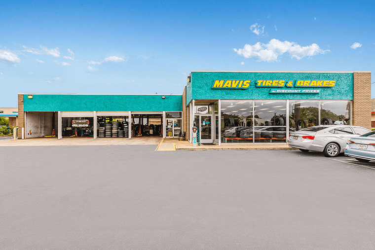 Store_863 Tire Shop & Auto Repair in Savannah (Mall blvd), Georgia