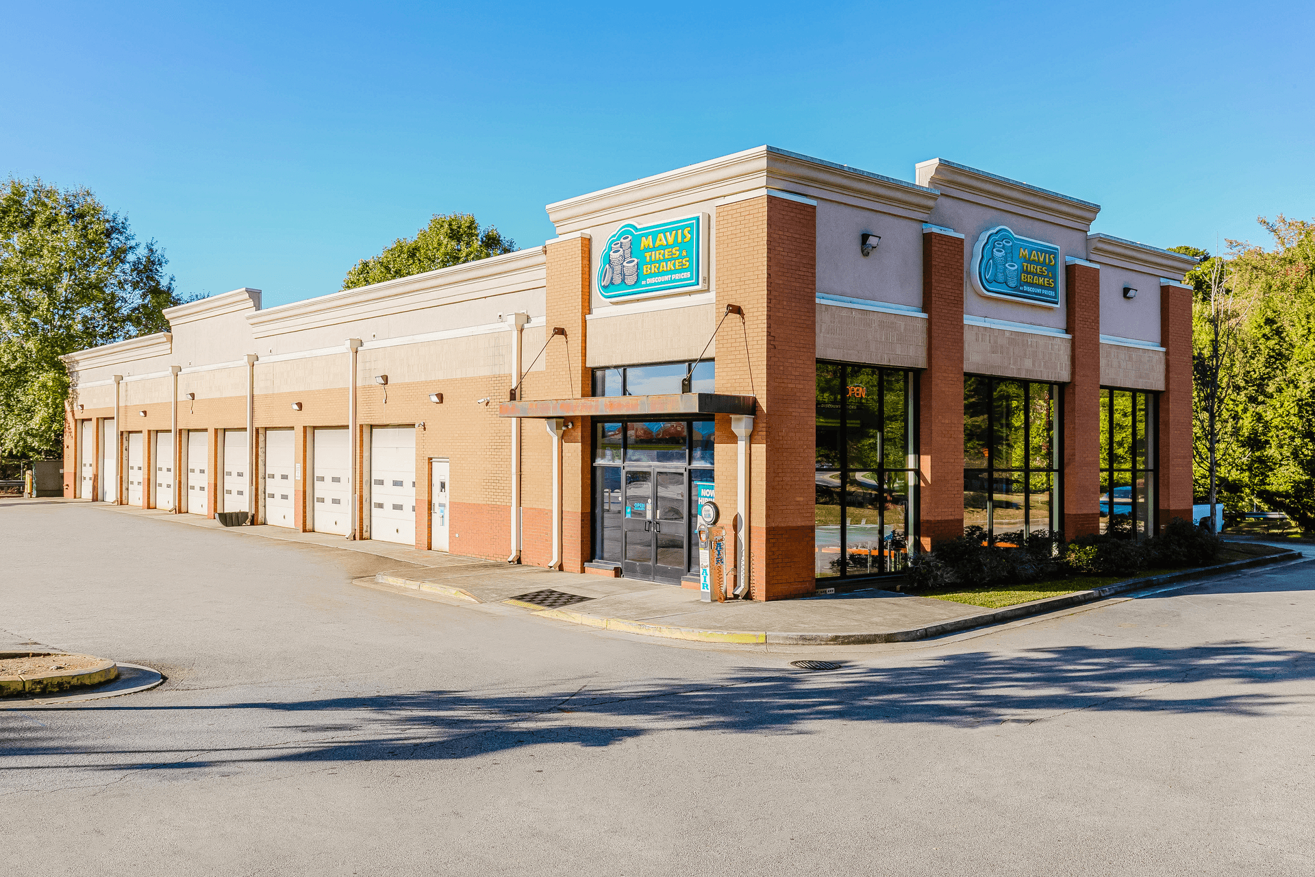 Store_1010 Tire Shop & Auto Repair in Buford (Buford dr), Georgia