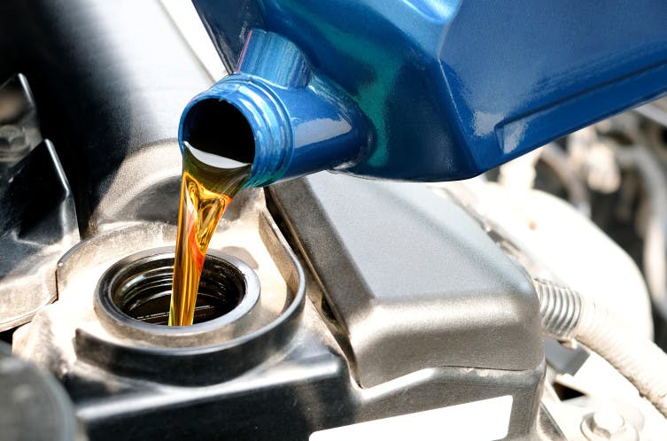 LC Image - How to Choose the Right Engine Oil for Your Vehicle